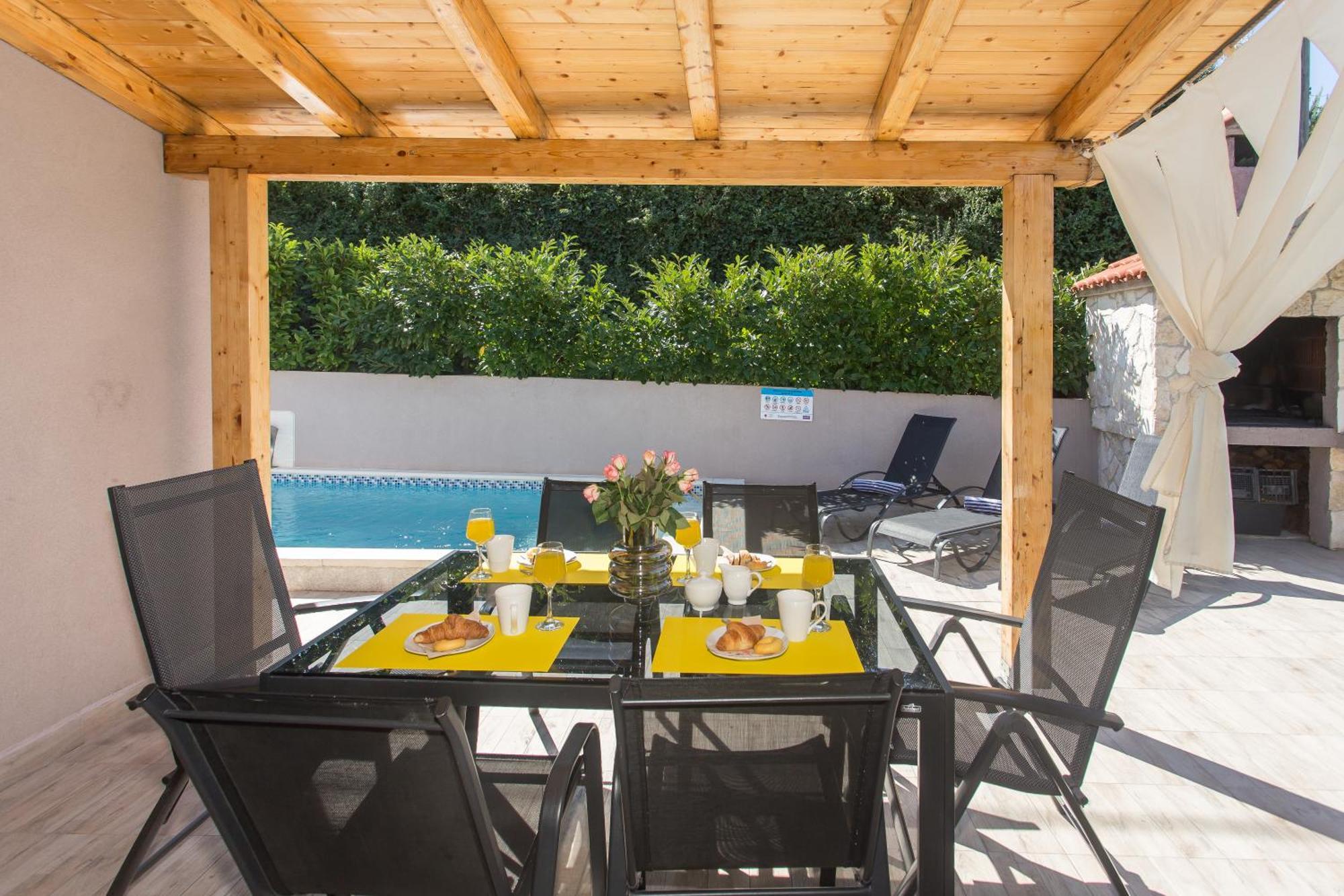 Life - New And Luxury Holiday House Kaštela Buitenkant foto